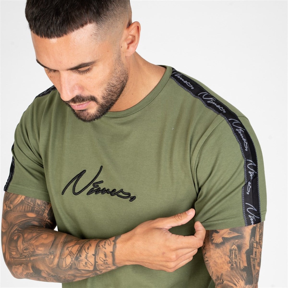 Omuzlar Yazılı  Şeritli TShirt Haki