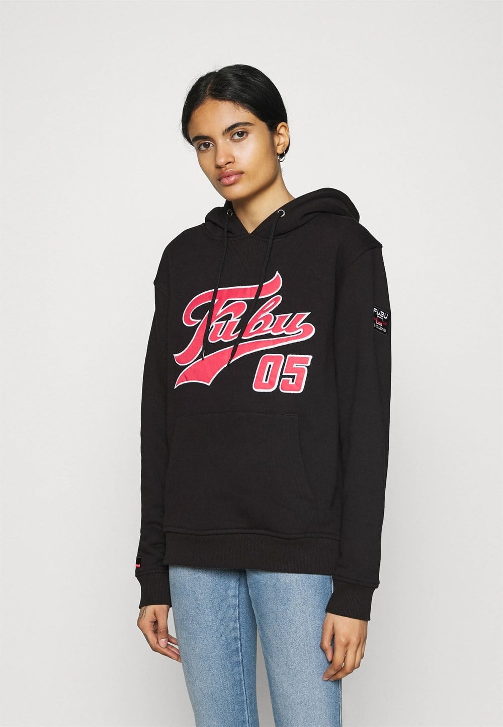 Önü Nakışlı 05 Kapişonlu Sweat Siyah