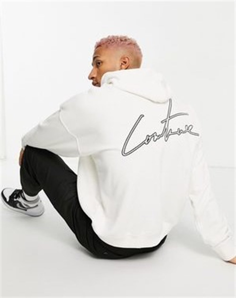 Önü Plastik Etiketli Arkası Nakışlı Kapişonlu  Sweat Kirli Beyaz