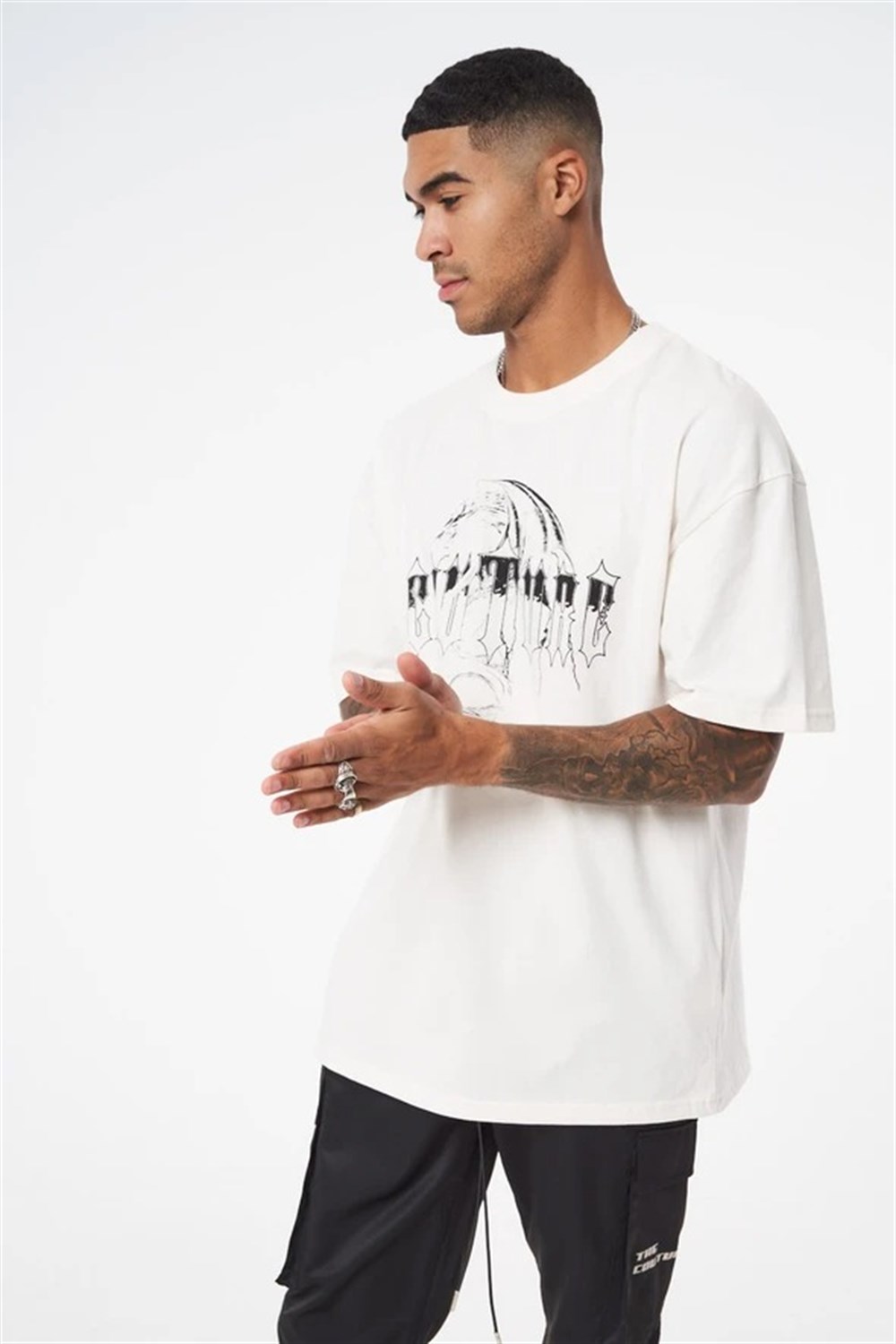 Oversize Gotik Baskılı T shirt Kirli Beyaz