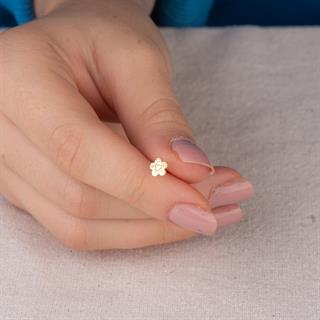 14 Ayar Altın Çiçek Kalp Desenli Küpe