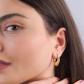 14 Ayar İtalyan Modern V Altın Küpe