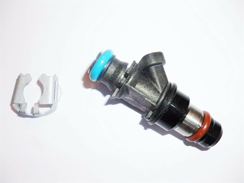 Chevrolet C4500 C3500 GMC YAKIT ENJEKTÖRÜ 01-09 17113868