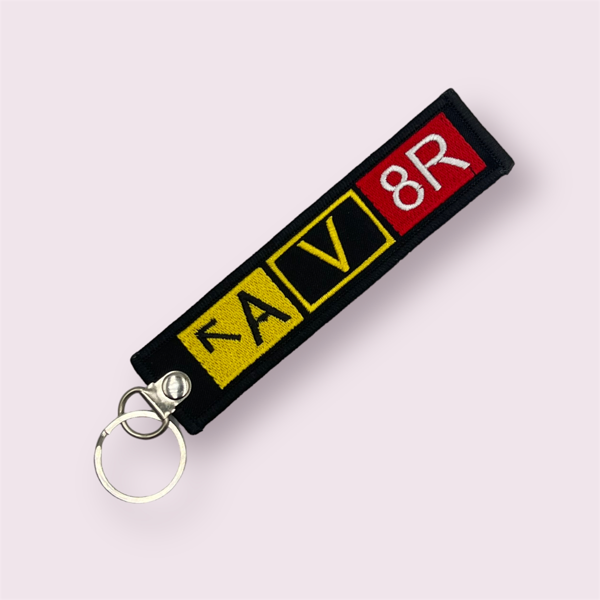 A V 8R Anahtarlık Kumaş Siyah