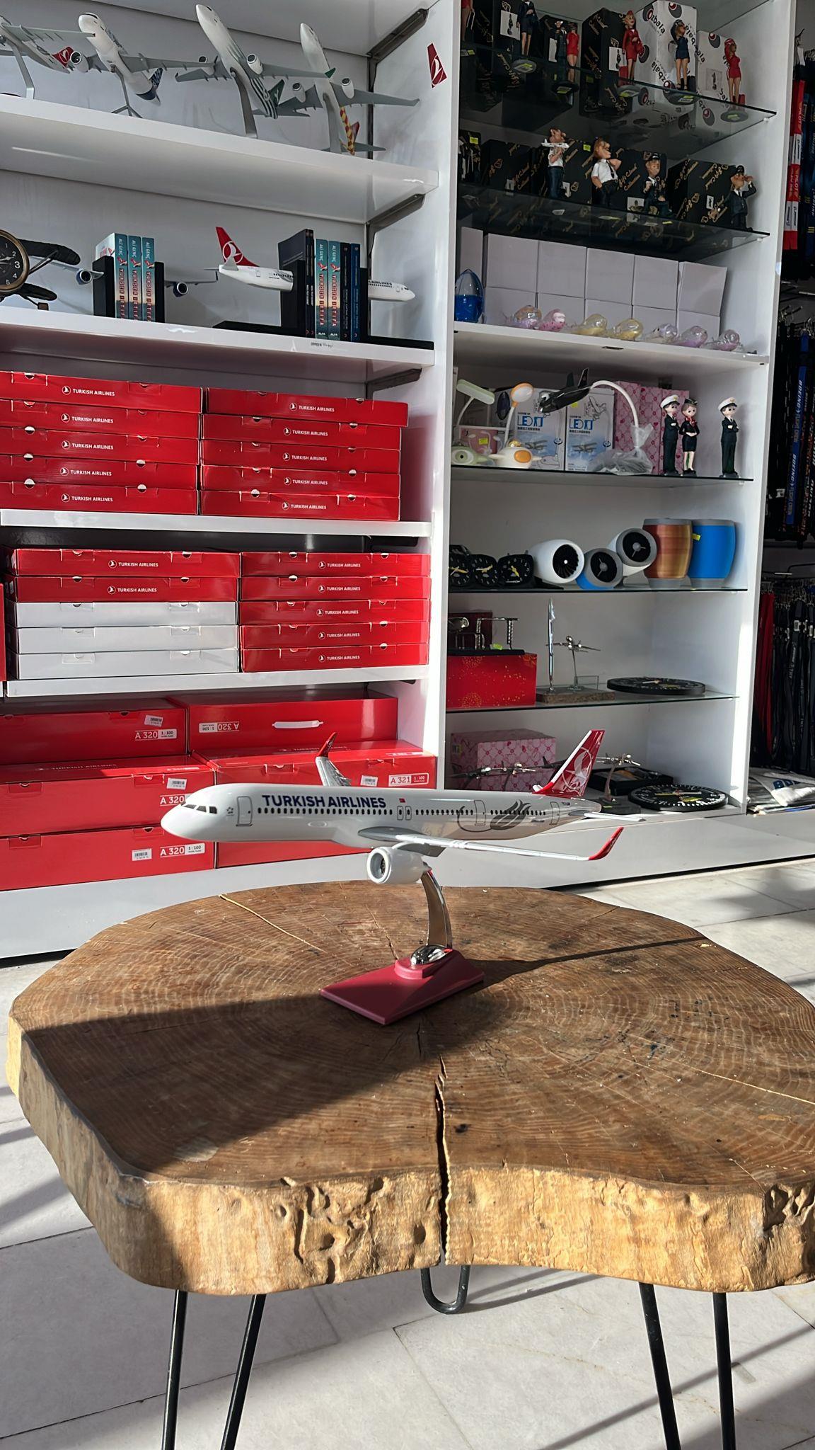 Thy A 321 Uçak Maketi 