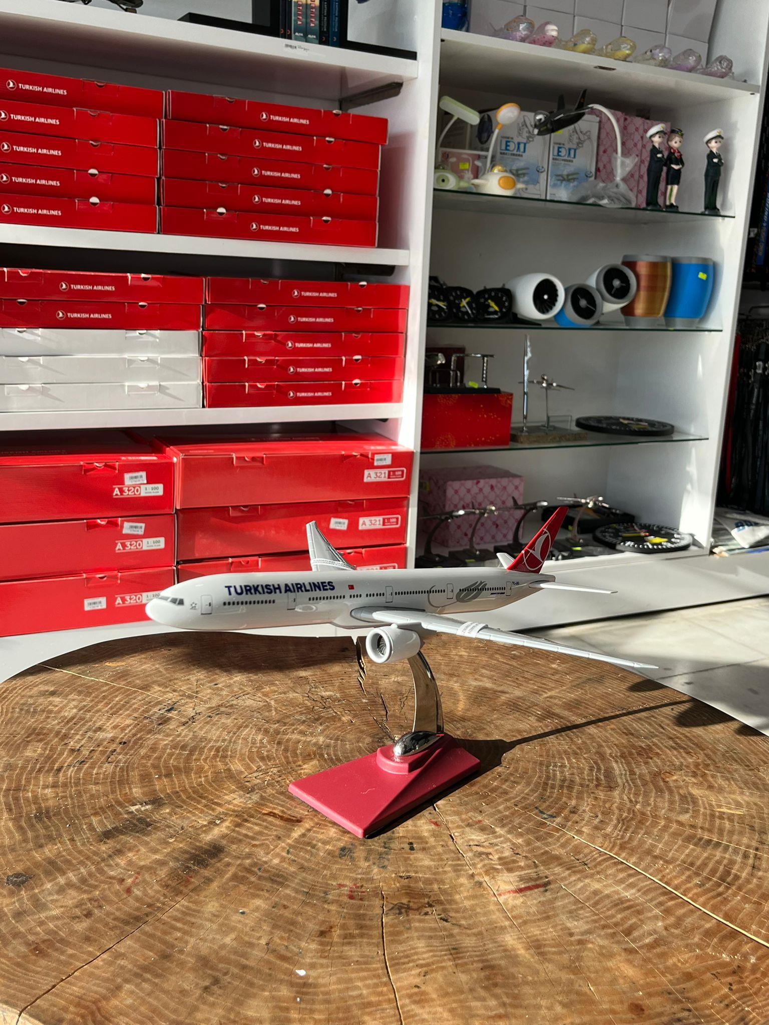 Thy Boeing 777 Uçak maketi 