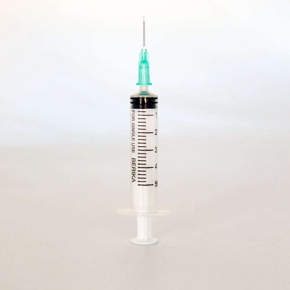 Berika 5 CC 3 Parça Kısa ve Yeşil Uçlu Veteriner Enjektörü 250'li Paket