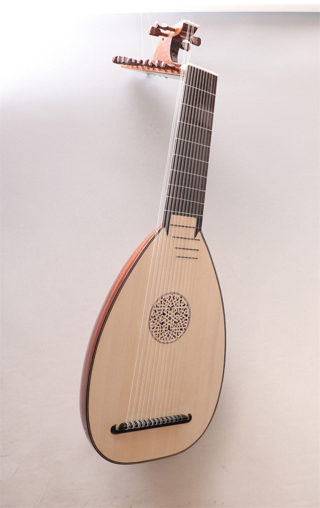 13 Telli Barok Lavta