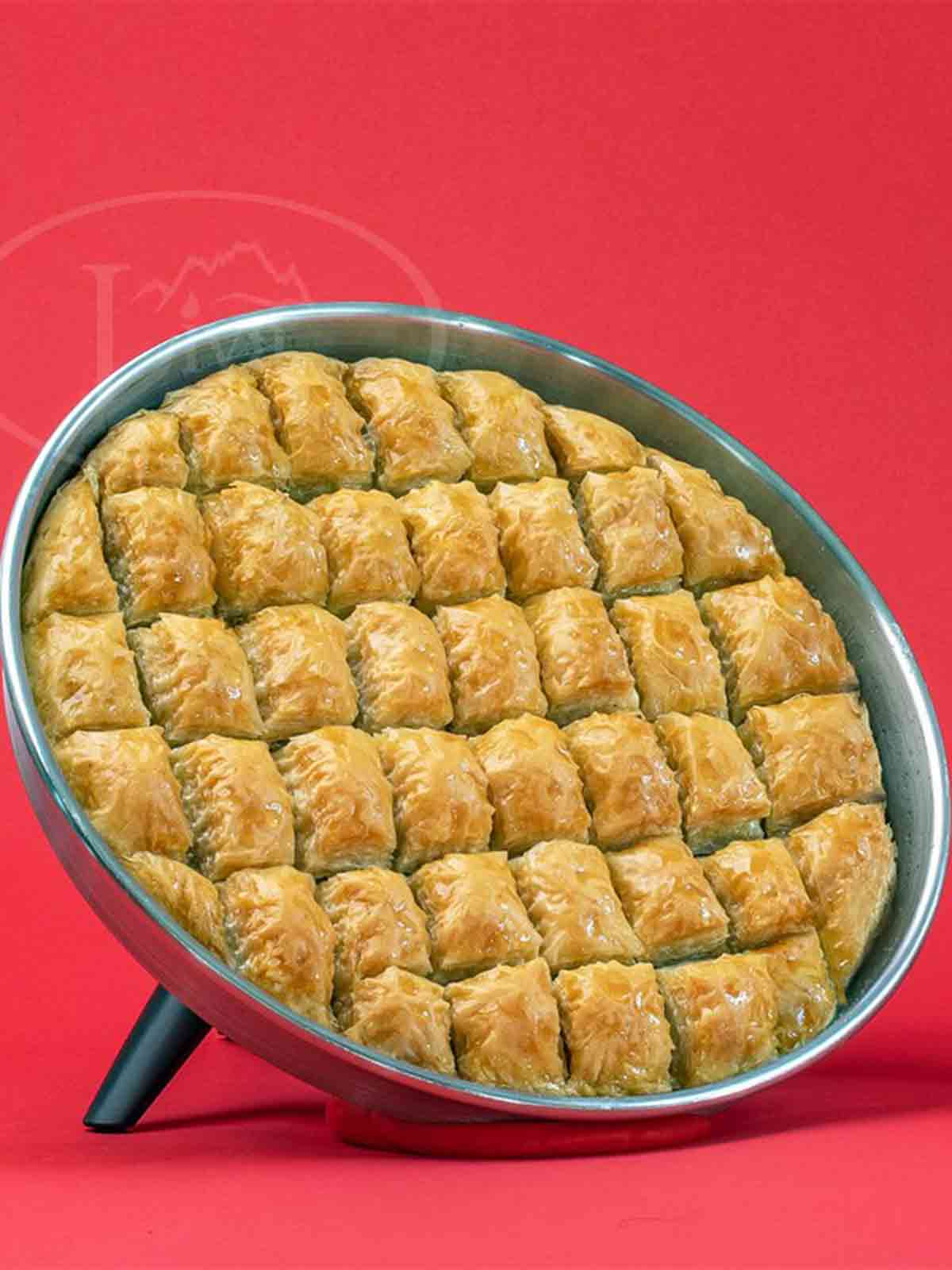 CEVİZLİ BAKLAVA