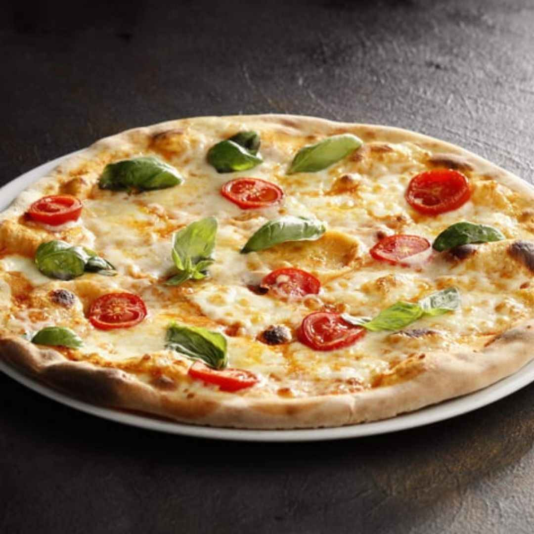 mozarellalı pizza