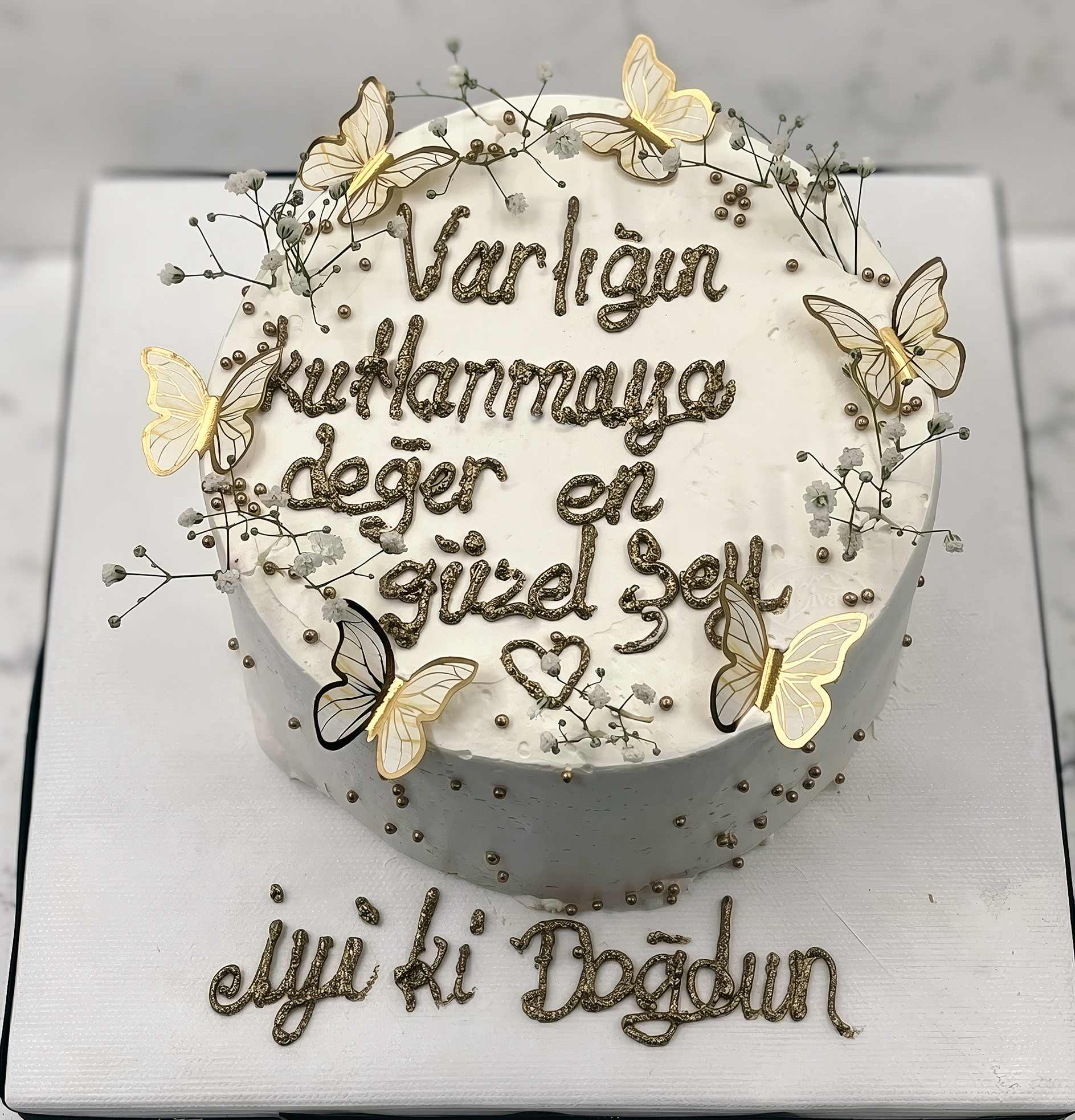 Altın Kelebek Yazılı Pasta