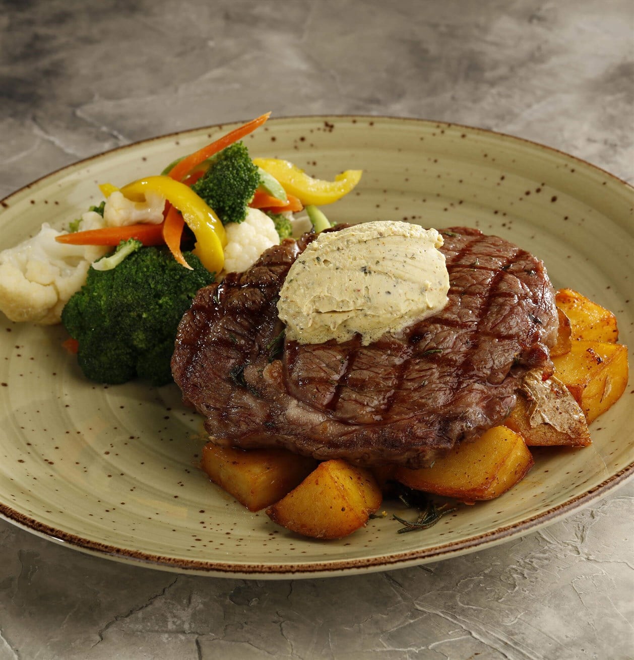 Cafe De Parıs Soslu Anttikot