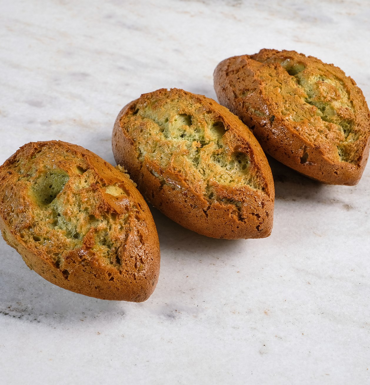 Fıstıklı Mekik Kek