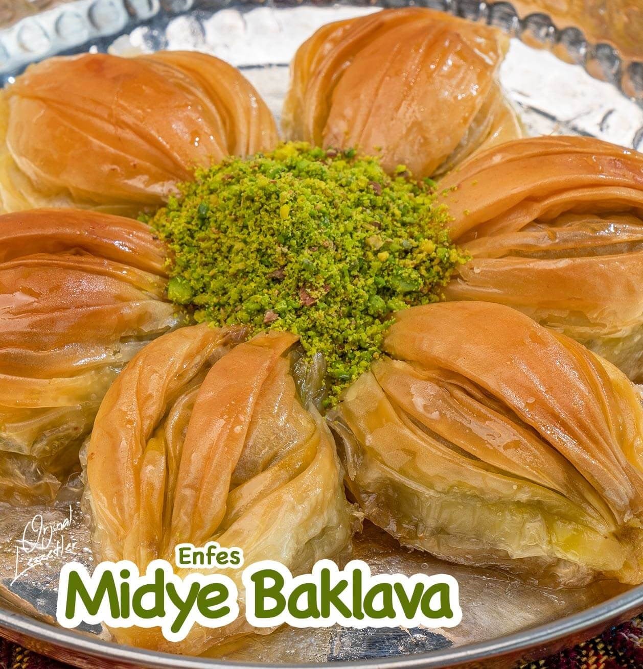 Fıstıklı Midye Baklava
