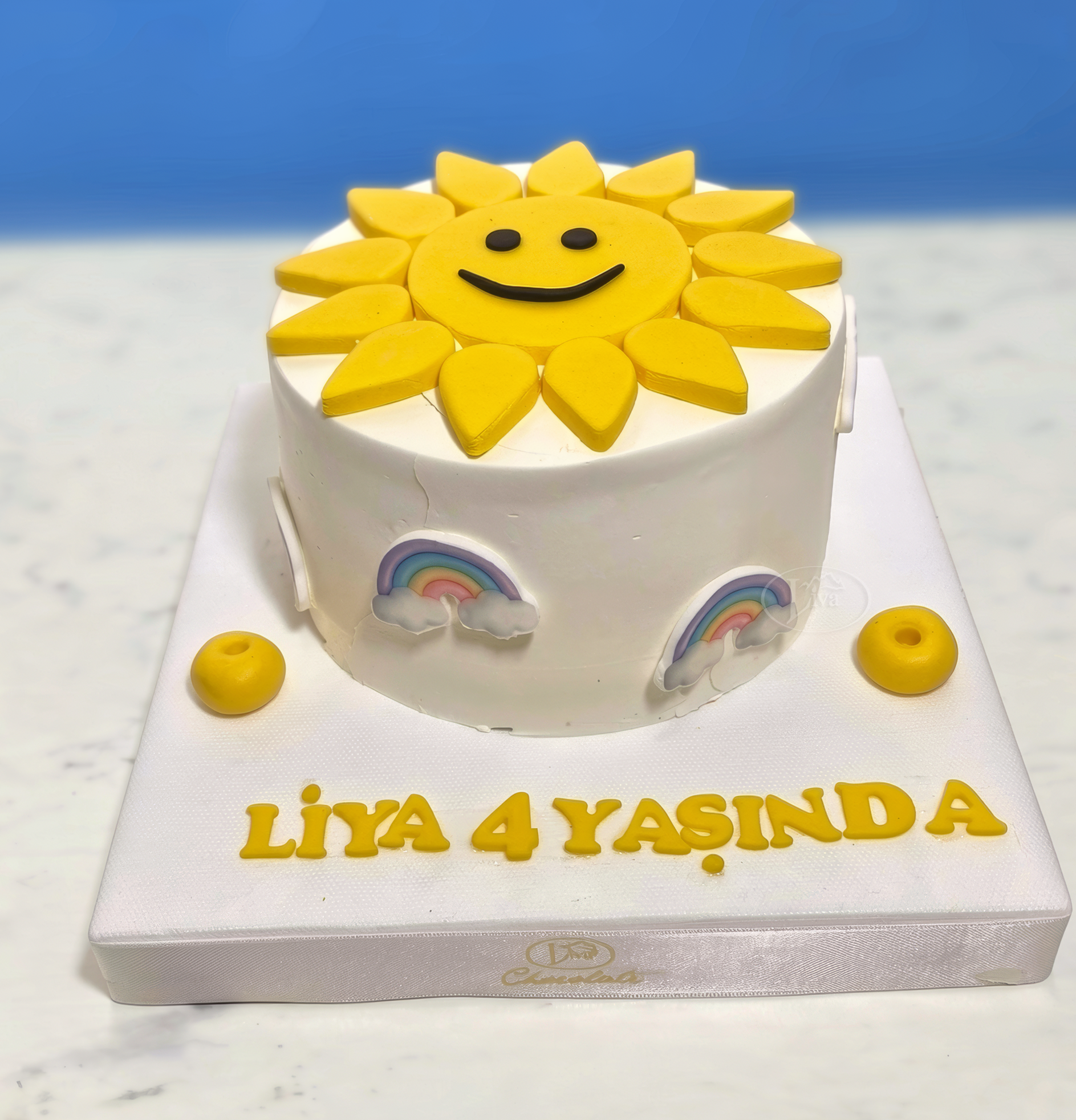 Güneşli Gökkuşağı Özel Pasta
