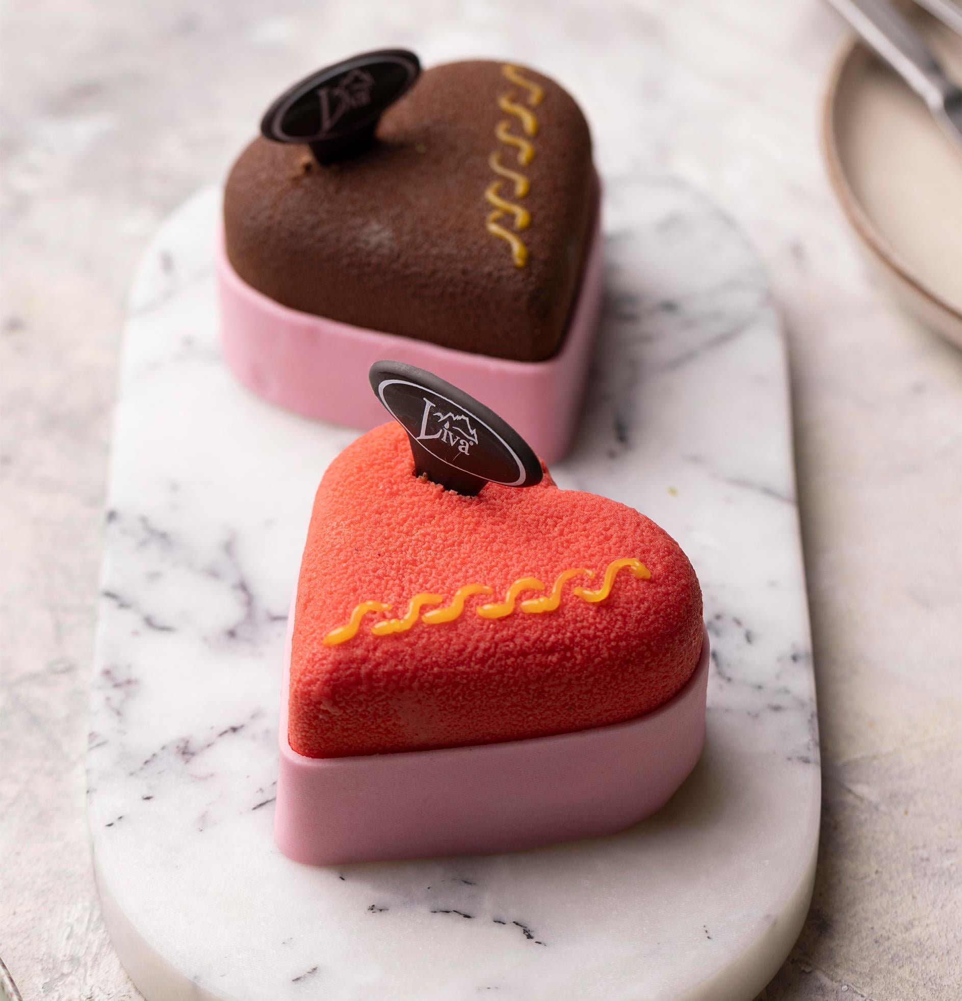 Kalpli Siyah Soslu Adet Pasta