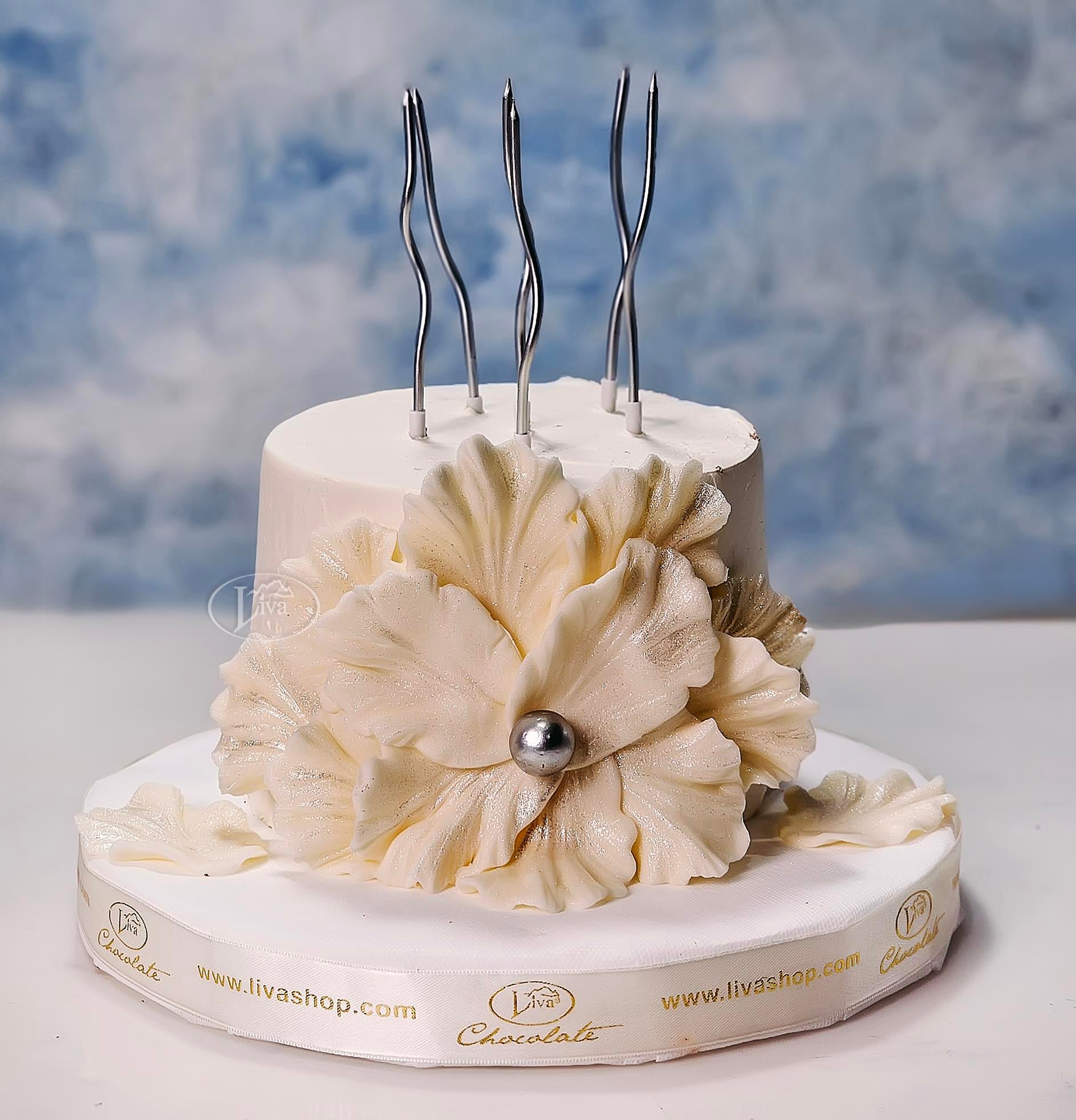 Liva Gümüş Çiçek Zarafet Pastası
