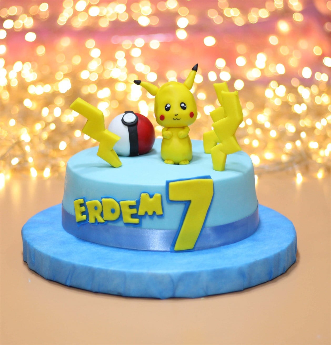 Liva Pokemon Özel Pasta