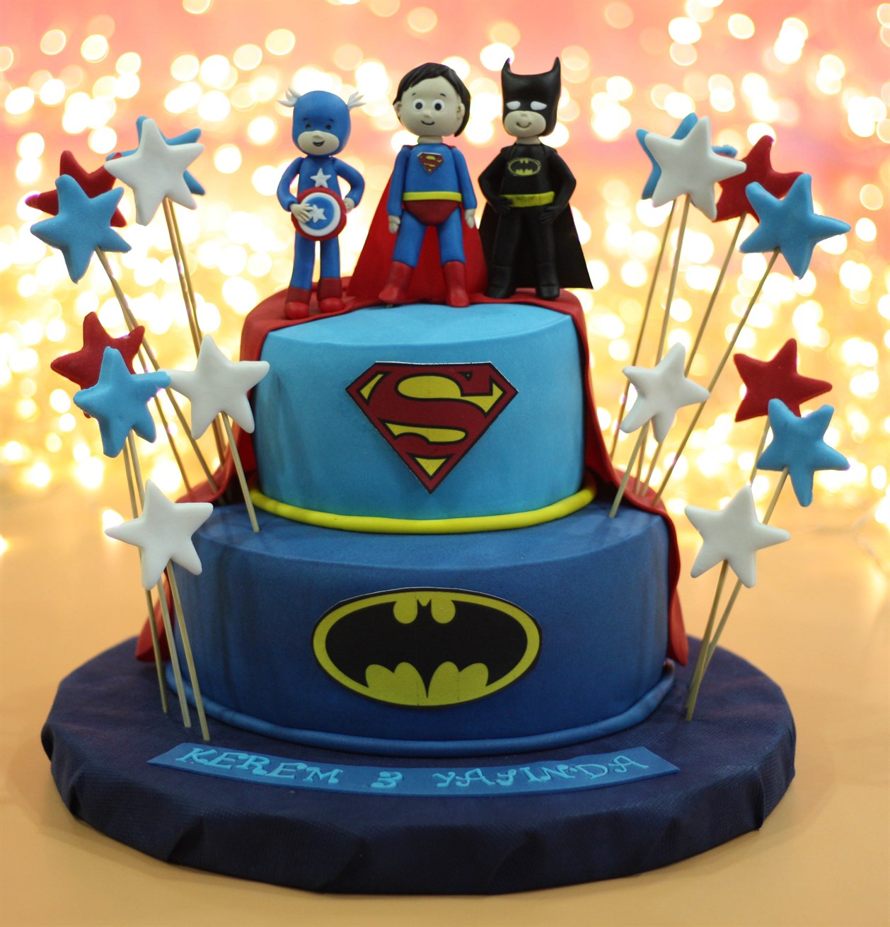 Liva Superman ve Batman Özel Pasta