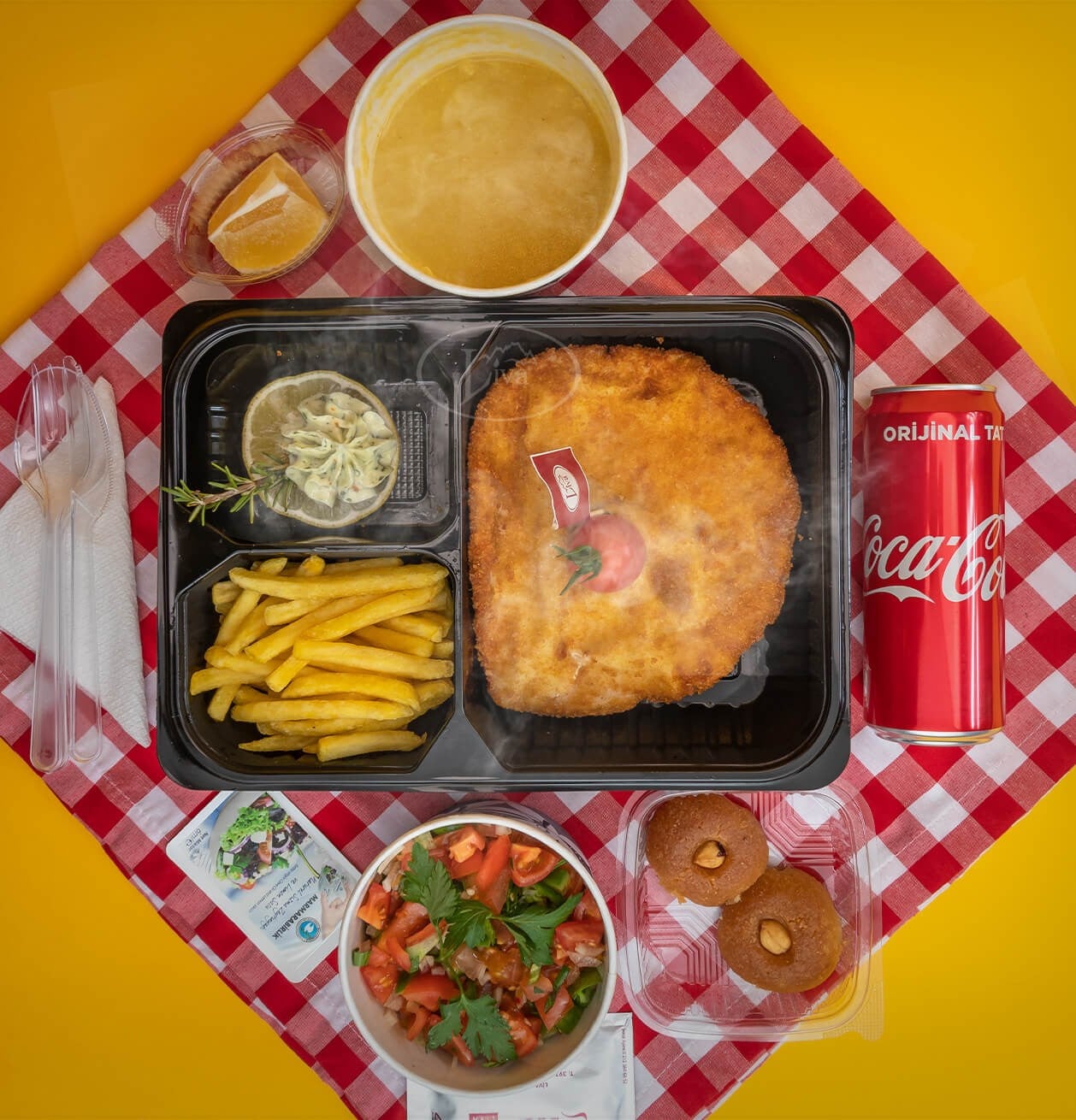 Tavuk Schnitzel Set Menü