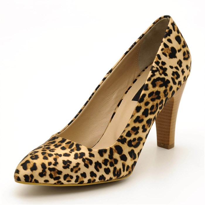 Costo shoesAbiye ve Topuklu Modellerimiz1071 Leopar Büyük Numara Kadın Ayakkabısı