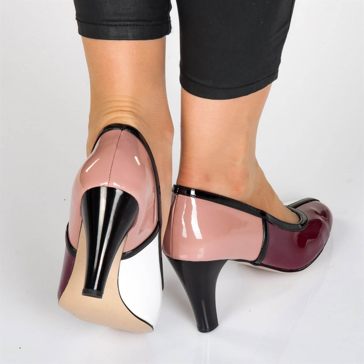 45 Numara 46 numara 47 Numara 48 numara 49 numara 50 numara Büyük Numara Topuklu Stiletto Kadın Ayakkabısı 19356 Çok Renkli