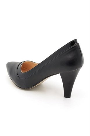 KT CollectionsAbiye ve Topuklu ModellerimizKT-1410-Siyah Büyük Numara Kadın Ayakkabıları