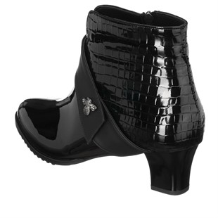 Costo shoesBot ve Çizme Modellerimiz41,42,43,44 KDR1214 Siyah Rugan 6 cm Topuk Çok Amaçlı  Kullanıma Uygun Rahat Şık Özel Seri Büyük Numara Kadın Bot