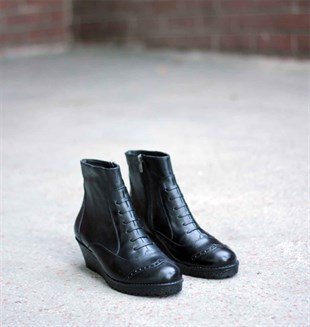 Costo shoesBot ve Çizme ModellerimizR-1097 Siyah Büyük Numara Kadın Botları