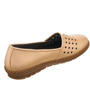 Costo shoesGündelik ve Rahat Modeller41-42-43-44 Numaralarda A951 Platin Sedef Hafif Rahat ve Şık Esnek Taban Büyük Numara Kadın Ayakkabı