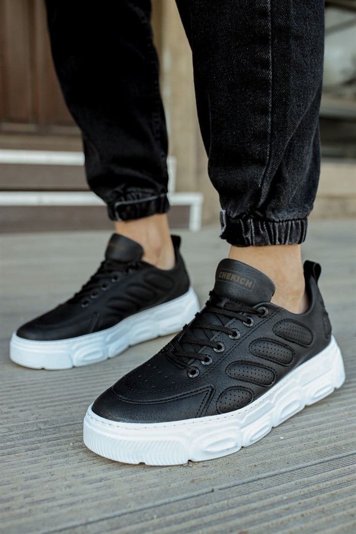 Erkek Beyaz Tabanlı Bağcıklı Sneakers Siyah