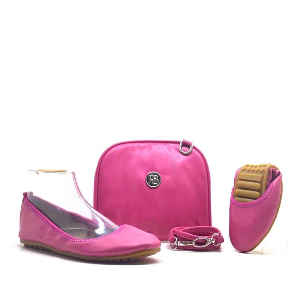 Kadın Pembe yazlık kombinler ayakkabı çanta