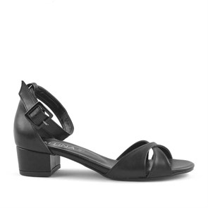 Siyah Bilek Bantlı Alçak Topuk Kadın Ayakkabı