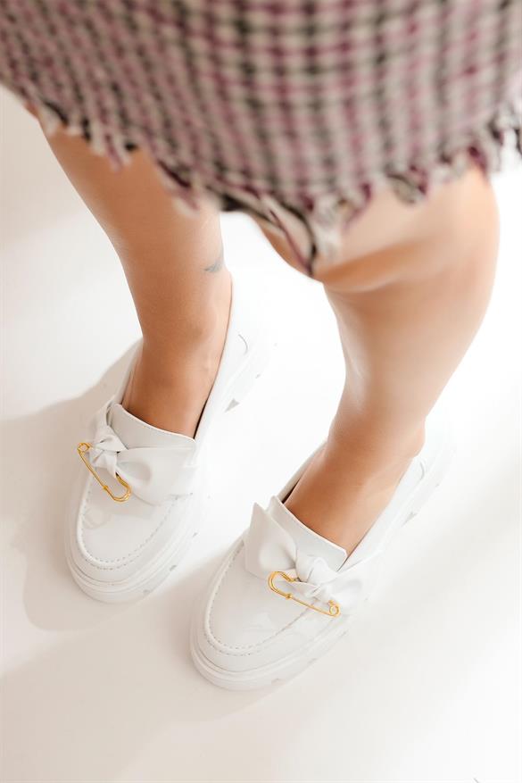Clarisa Beyaz Fiyonk Detaylı Oxford Ayakkabı