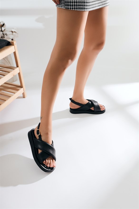 Hakiki Deri Connie Siyah Çapraz Kalın Bantlı Sandalet