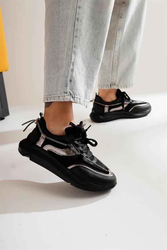 Luann Siyah Taş Detaylı Bağcıklı Sneakers Spor Ayakkabı