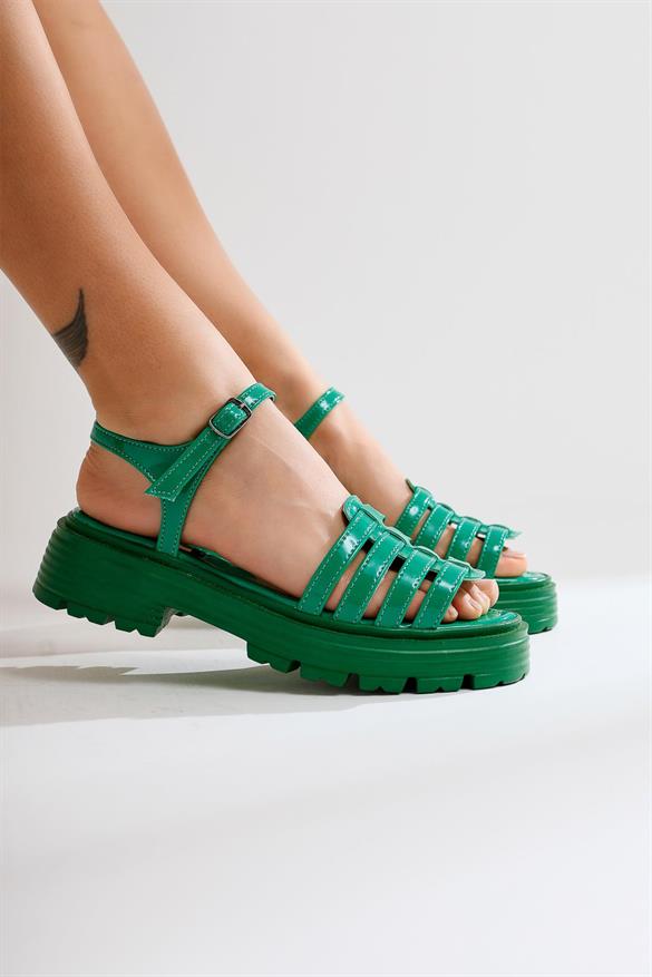 Mady Yeşil Rugan Sandalet