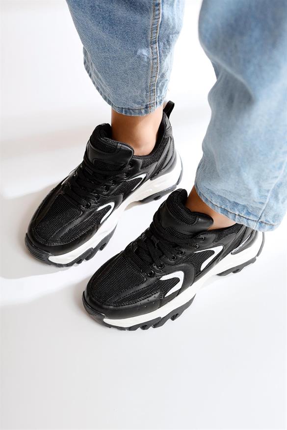 Teresa Siyah Bağcıklı Kalın Tabanlı Sneakers