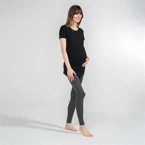 Basic Crew Neck - Maternity T-Shirt - Black