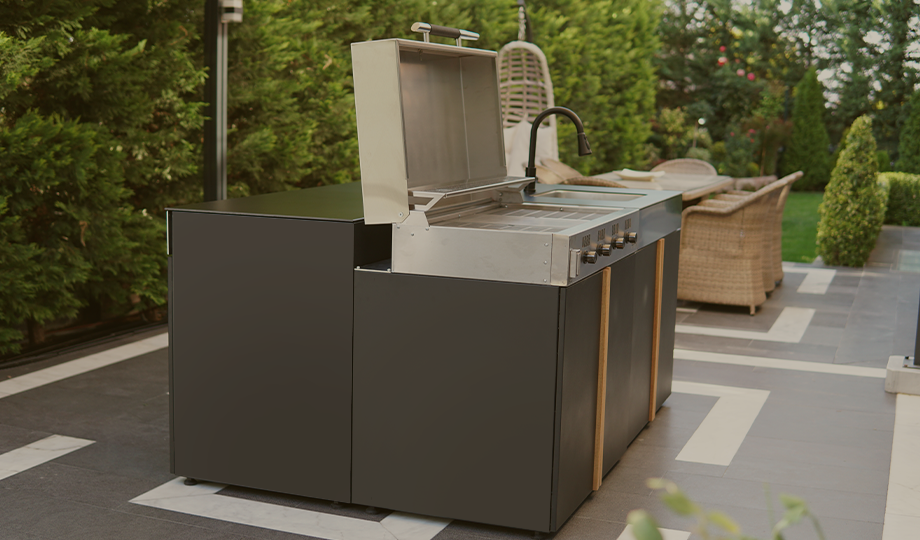 Outdoor Kitchens