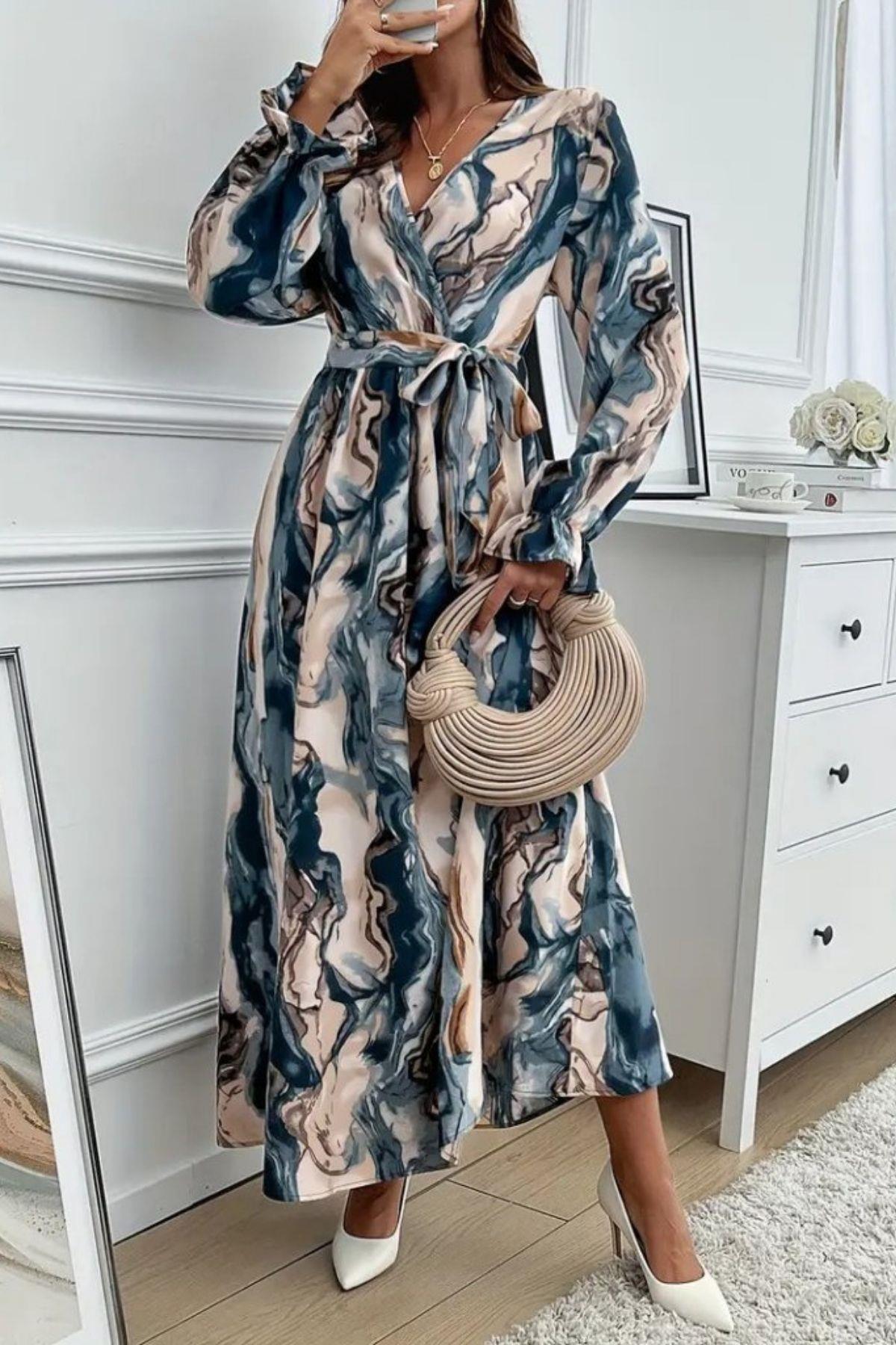 Kruvaze Yaka Kuşaklı Desenli Süprem Elbise - Desenli