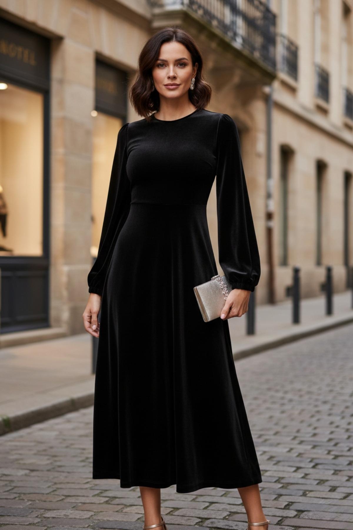 Sade Şık Siyah Kadife Elbise
