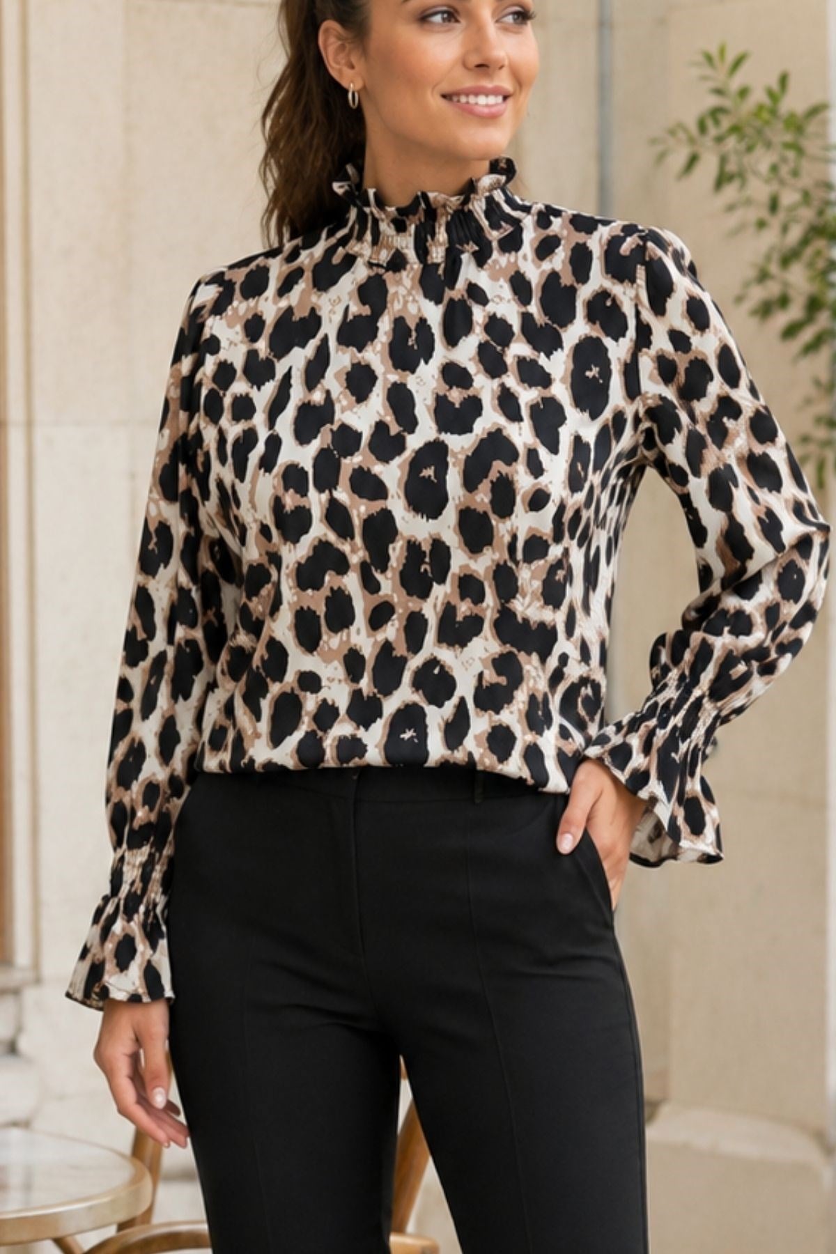 Leopar Desenli Gipeli Balıkçı Yaka Modal Bluz - Leopar