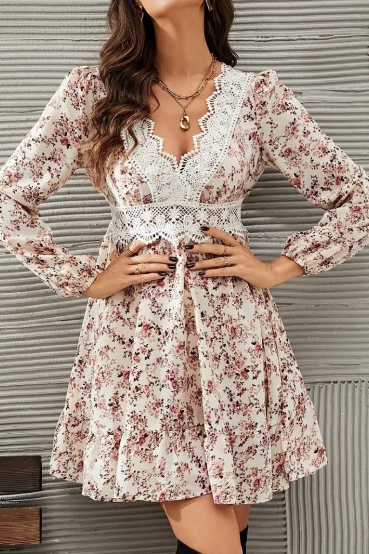 V Yaka Dantelli Mini Süprem Elbise - Pembe