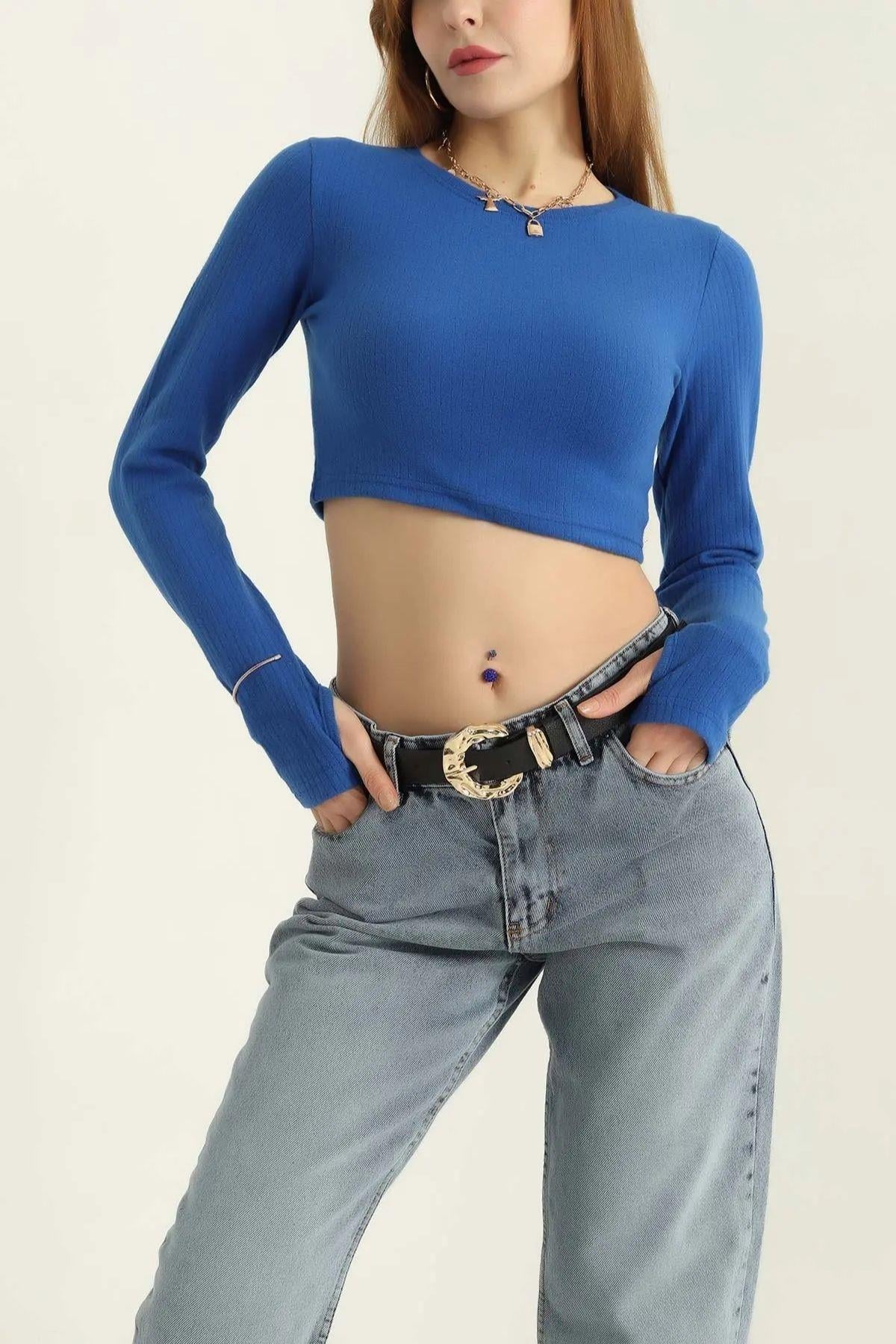 Bisiklet Yaka Parmak Geçmeli Crop Bluz Saks