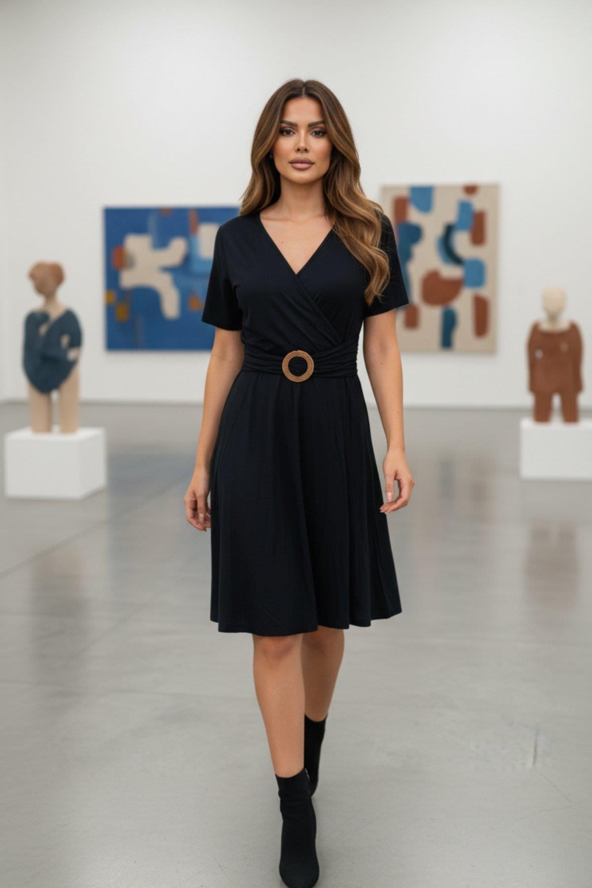 Kruvaze Yaka Toka Detaylı Viskon Elbise - Siyah