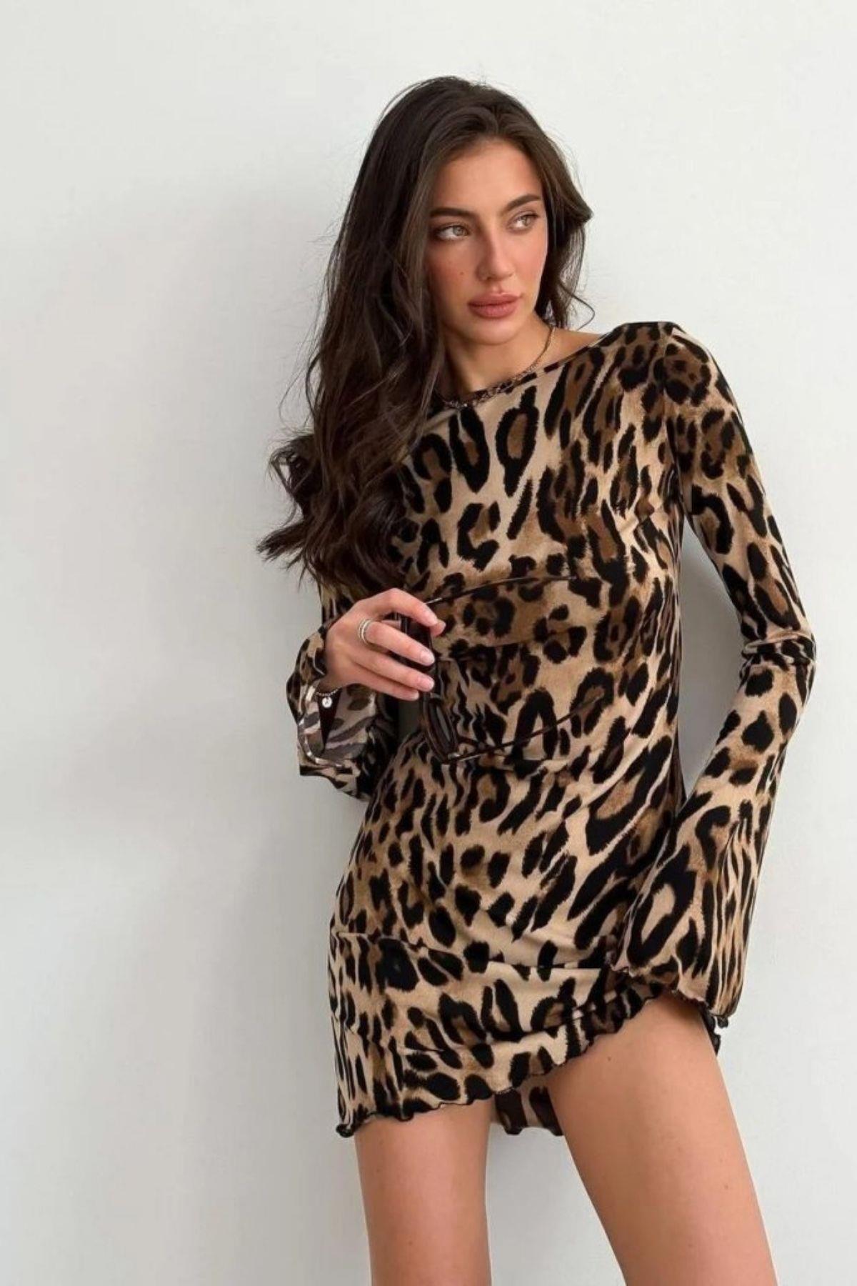 Dalgıç Kumaş Leopar Desenli Sırt Dekolteli Mini Elbise - Leopar