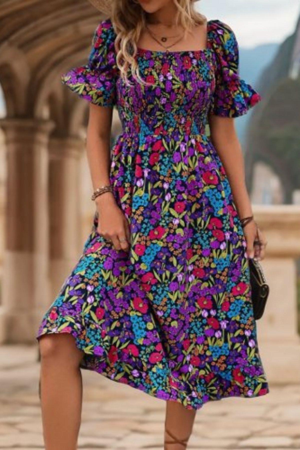 Kare Yaka Beli Lastikli Çiçek Desenli Süprem Elbise - Desenli