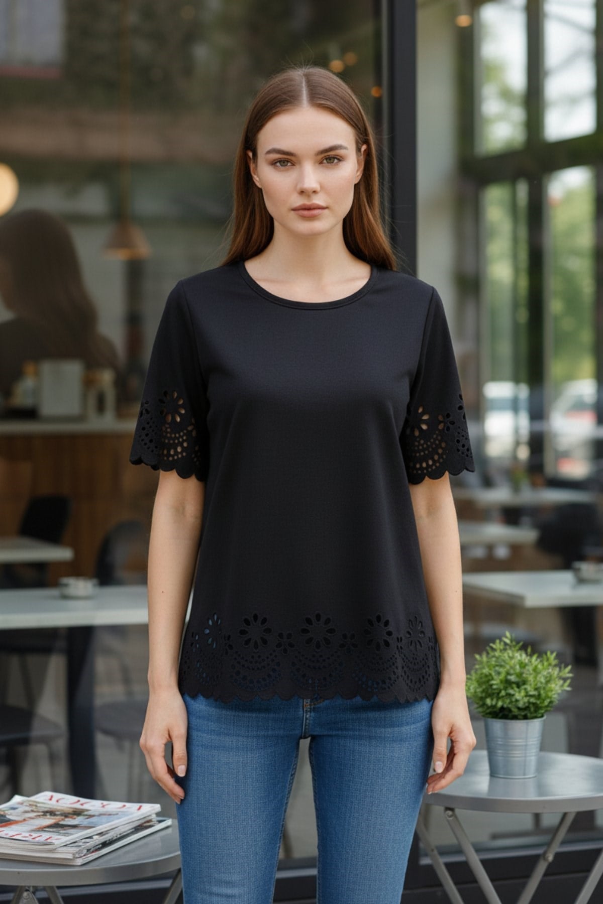 Kol Ve Etek Ucu Desenli İthal Krep Bluz - Siyah