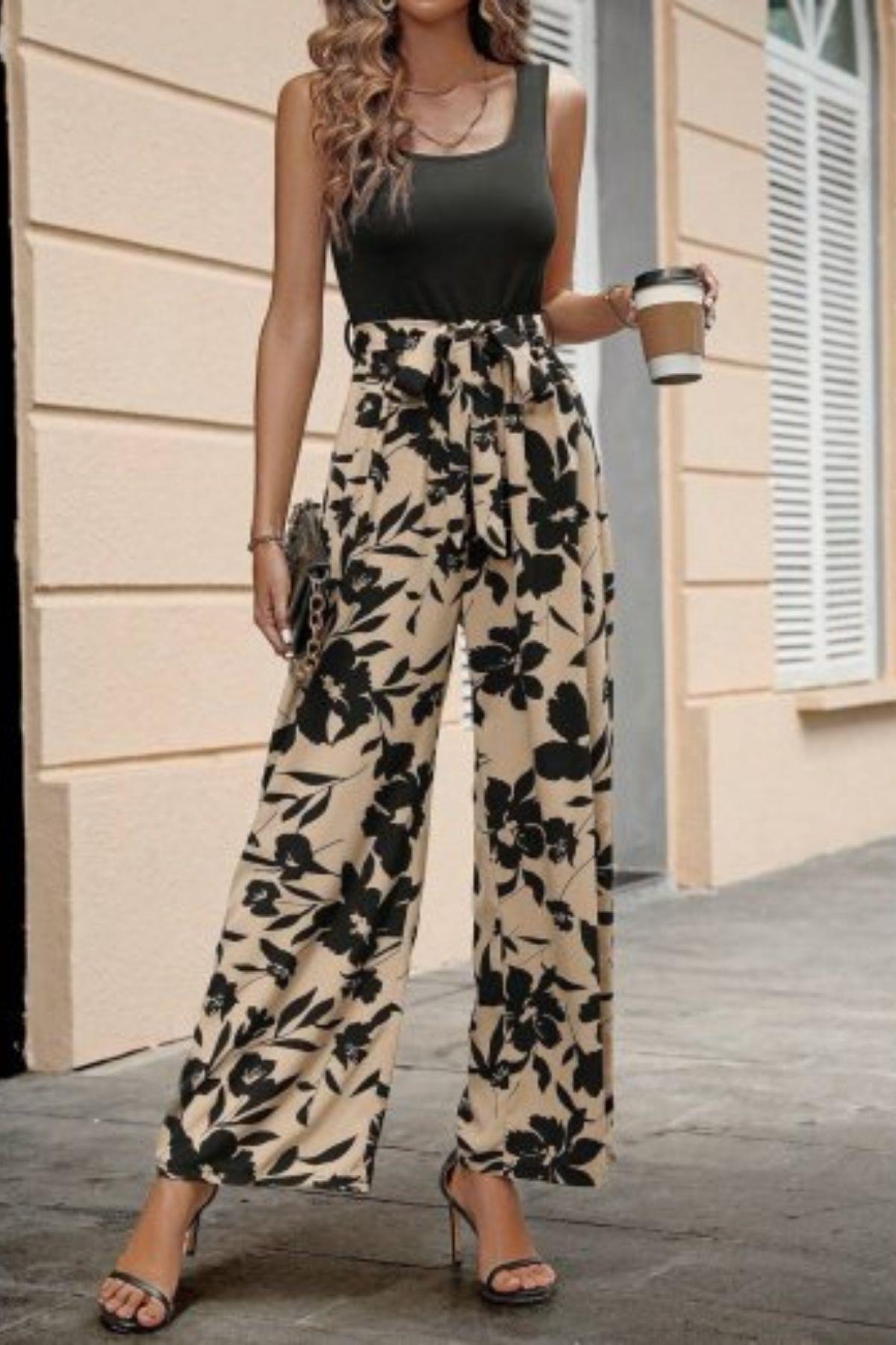 Çiçek Desenli Kuşaklı Geniş Paça Tulum - Siyah